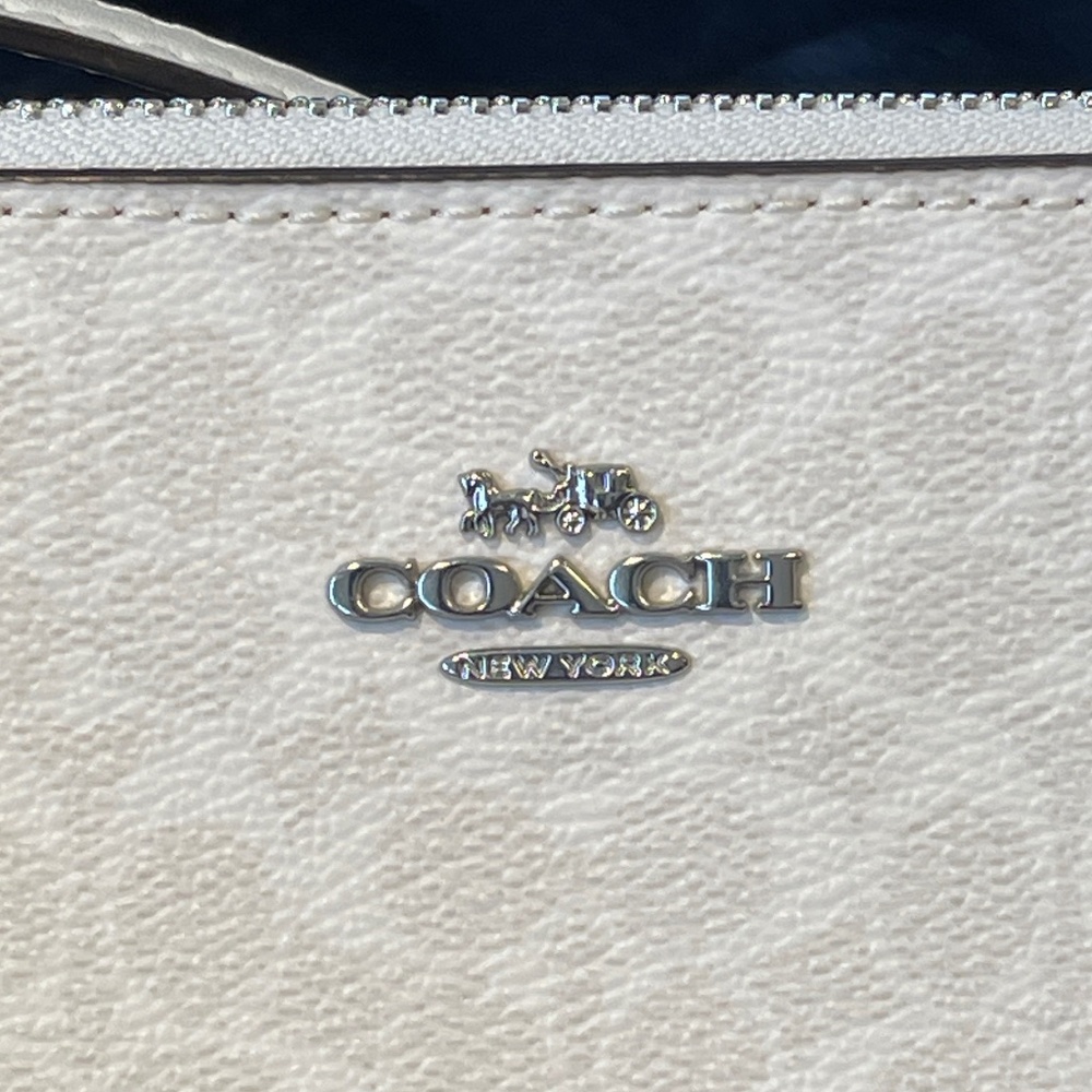NWOT Coach Nolita 19 Signature Canvas Wristlet Glacier White Silver Hardware - Picture 11 of 12